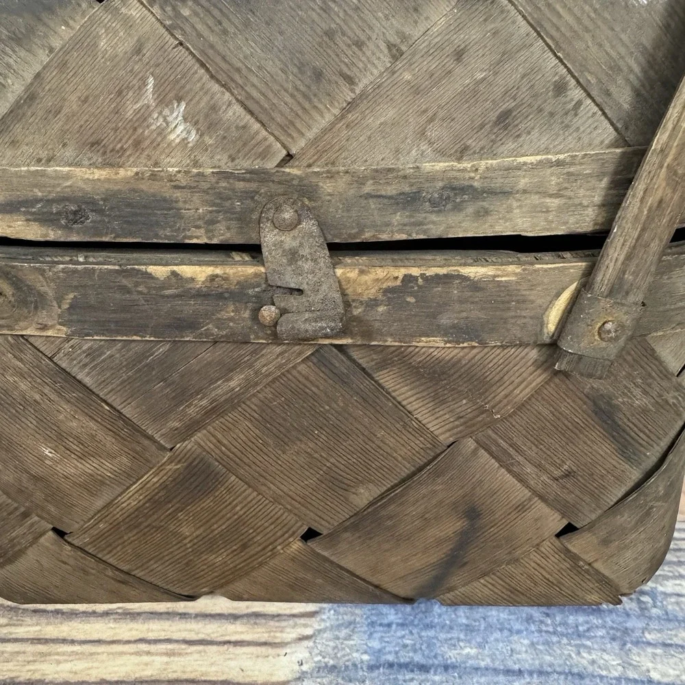 Antique Early 1900's Woven Split Wood Picnic Basket Hinged‎ Primitive Americana